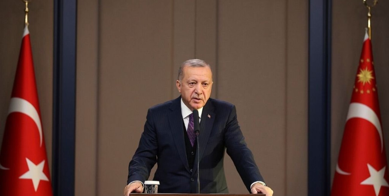 El presidente de Turquía redobla sus amenazas contra Siria para que se retire de Idleb