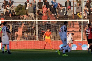 ELLITORAL_235411 |  Archivo El Litoral La primera fecha de la Superliga Argentina 2018/19. Colón visitó a Patronato y público sabalero dijo presente, pese a las restricciones.