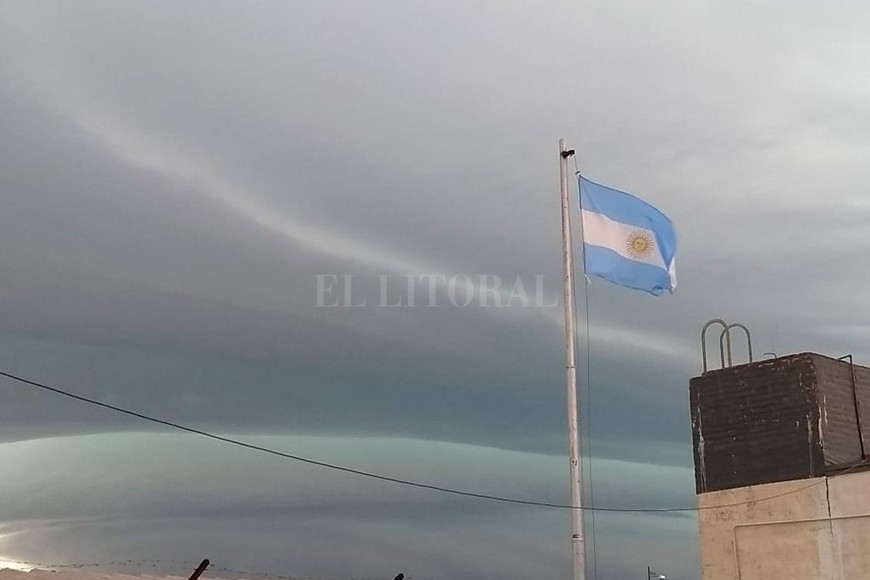 ELLITORAL_244189 |  Periodismo Ciudadano / WhatsApp Así se veía el cielo desde Barrio Santa Rosa de Lima de Santa Fe.