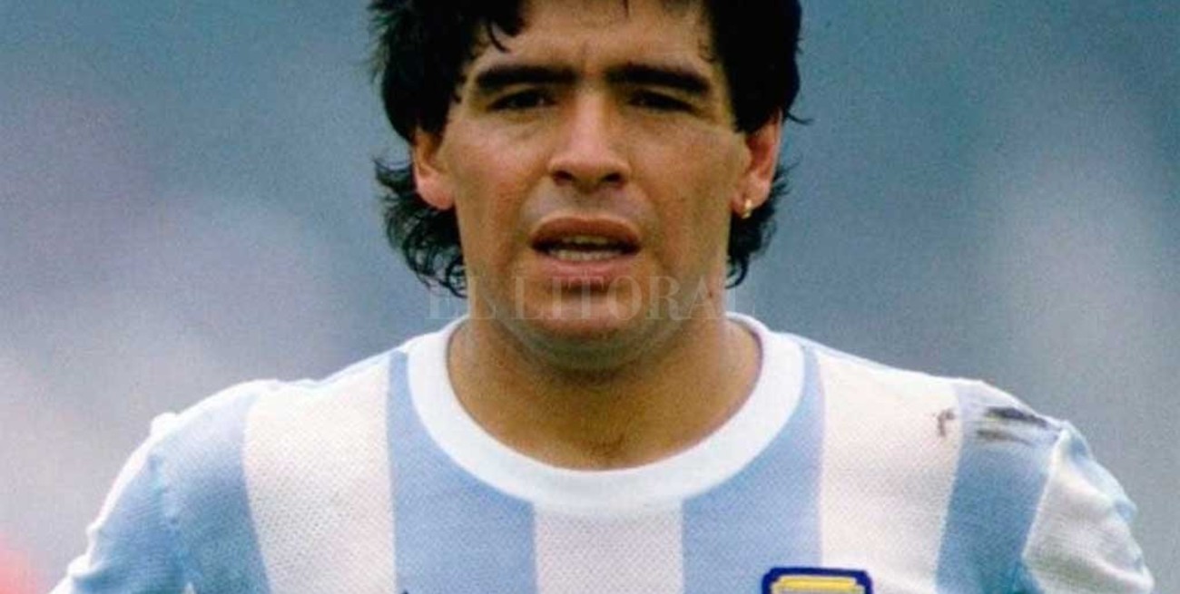 Tres días de duelo por la muerte de Maradona