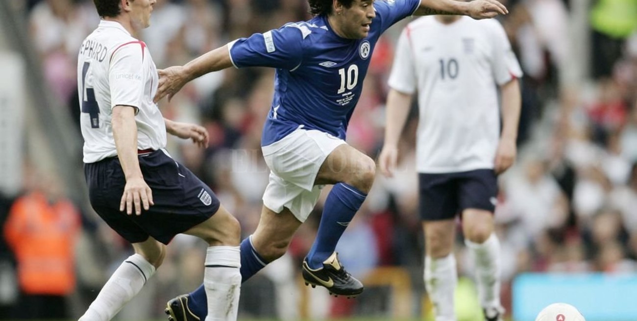 En 2006 Maradona dejaba otra vez de rodillas a Inglaterra
