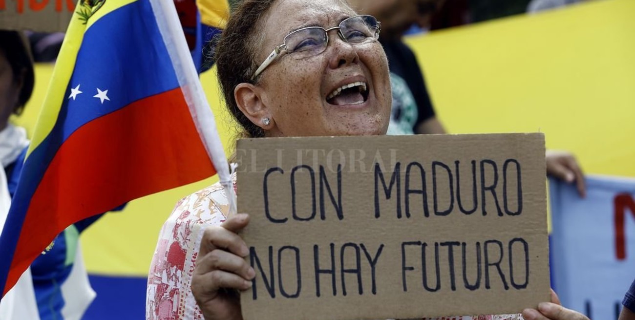 Los 100 turbulentos días de Maduro en Venezuela 