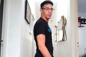 Gentileza. En Reconquista, fue ultimado Roberto Monje (40), hecho denunciado como crimen de odio por organizaciones sociales.