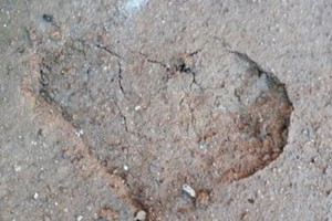 ELLITORAL_280125 |  Gentileza Uno de los agujeros que se encontraron en Machu Picchu, tras la irrupción de los turistas en la ciudadela.