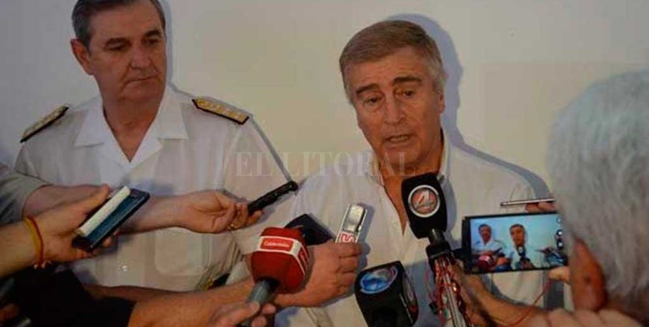 Acusan al ex jefe de la Armada de no buscar al ARA San Juan en la zona indicada