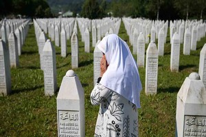 ELLITORAL_313021 |  Agencias Cementerio de Srebrenica-Potocari para las víctimas de la masacre de musulmanes en Bosnia-Herzegovina de 1995.