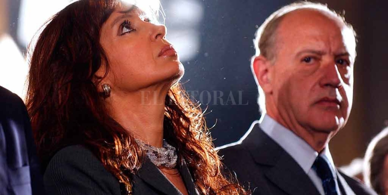Lavagna dice que no "conversaría" con Cristina Kirchner