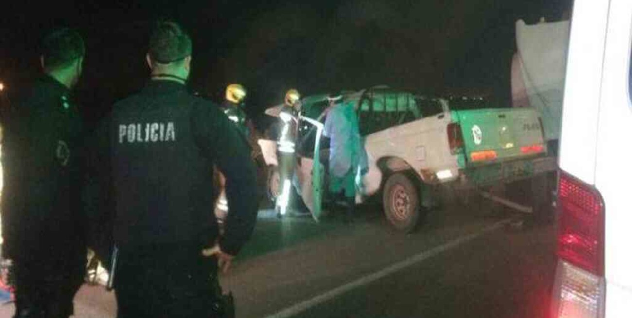 Un hombre murió tras impactar su camioneta contra un camión cisterna en la autopista Rosario-Córdoba