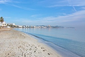 ELLITORAL_380949 |  Getty Una playa en Ibiza