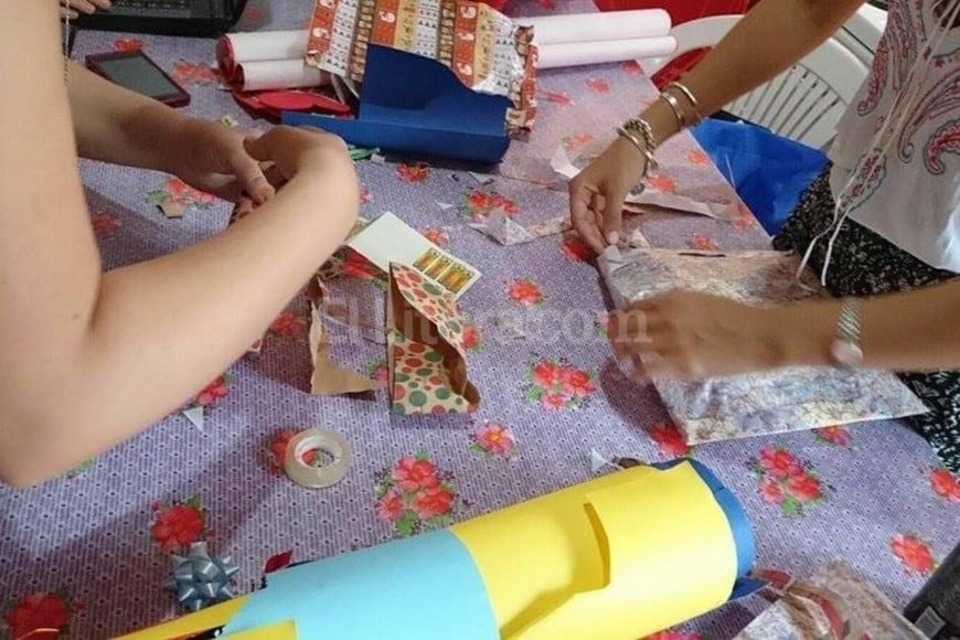 ELLITORAL_167601 |  Gentileza Nochebuena para Todos Santa Fe Contenido. Cada caja debe contener los alimentos mínimos para que una familia de cinco integrantes tenga su cena de Nochebuena.