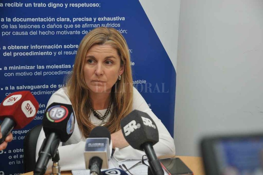 ELLITORAL_223907 |  Flavio Raina La fiscal dijo estar al tanto de las versiones que indican un cuadro violencia familiar en el inmueble donde se produjo el siniestro.