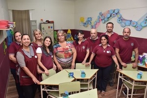 Gentileza IES Los primeros 10 años aunaron agradecimientos a los niños, docentes, asistentes escolares y directivos que lo hicieron posible.