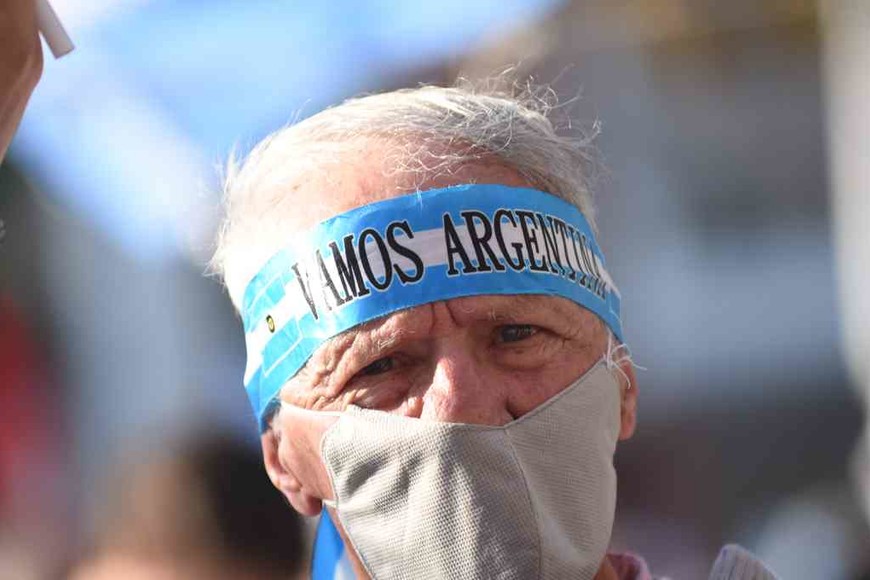 ELLITORAL_322841 |   17.08.2020 Marcha Anticuarentena en Plaza de Mayo. Foto: Pablo Aguirre