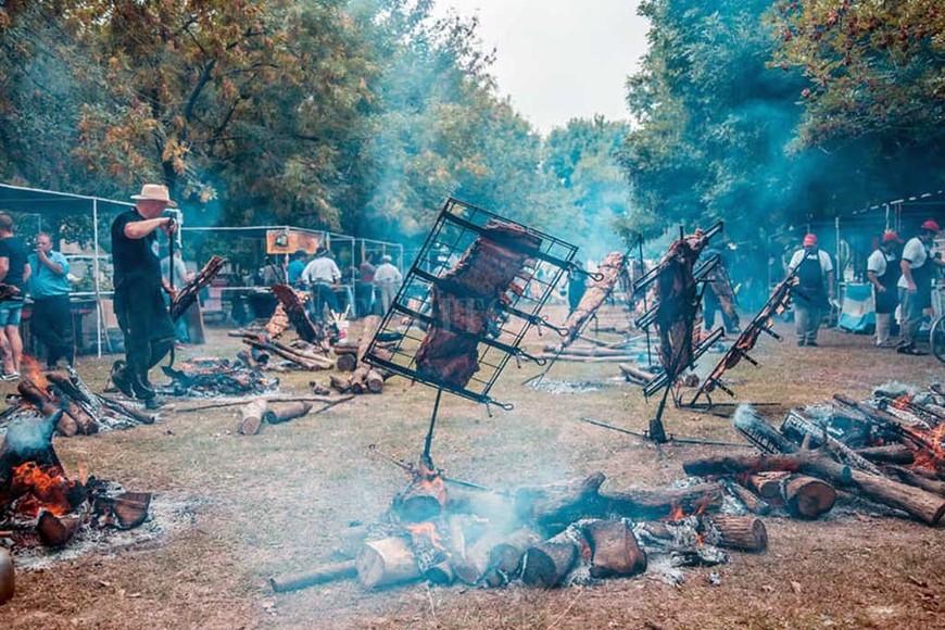 ELLITORAL_289052 | Gentileza La 5ta. edición del evento, que reúne a los asados más importantes de la provincia y el país se llevará a cabo en horas de la mañana y será a total beneficio del Centro de Día Enredes de esta localidad.