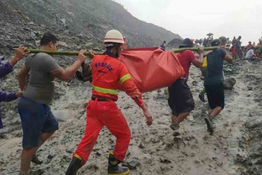 ELLITORAL_311220 |  Agencias Al menos 113 muertos tras un accidente en una mina de jade en Birmania.