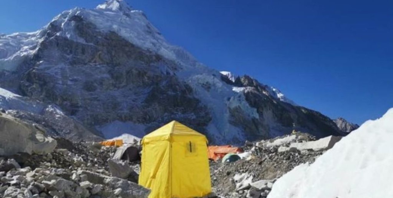 Covid-19 llega al Monte Everest con el contagio de un alpinista