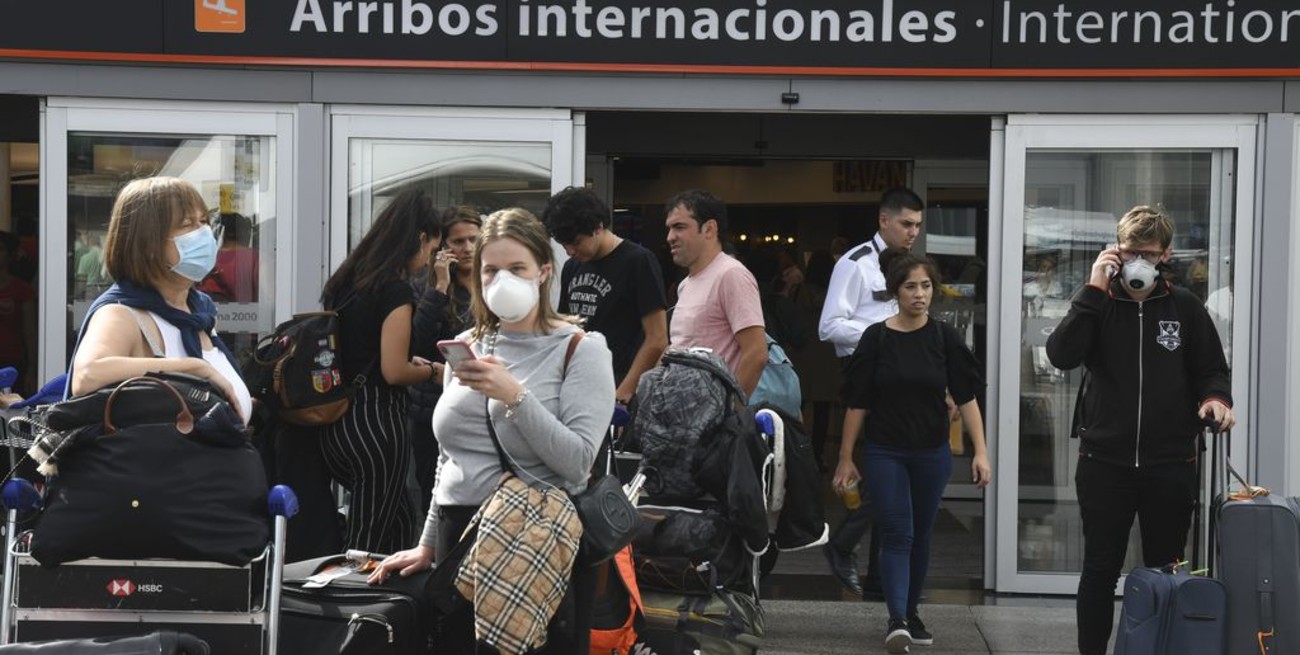 El Gobierno restringirá los vuelos a Brasil, México, Estados Unidos y Europa por el aumento de casos