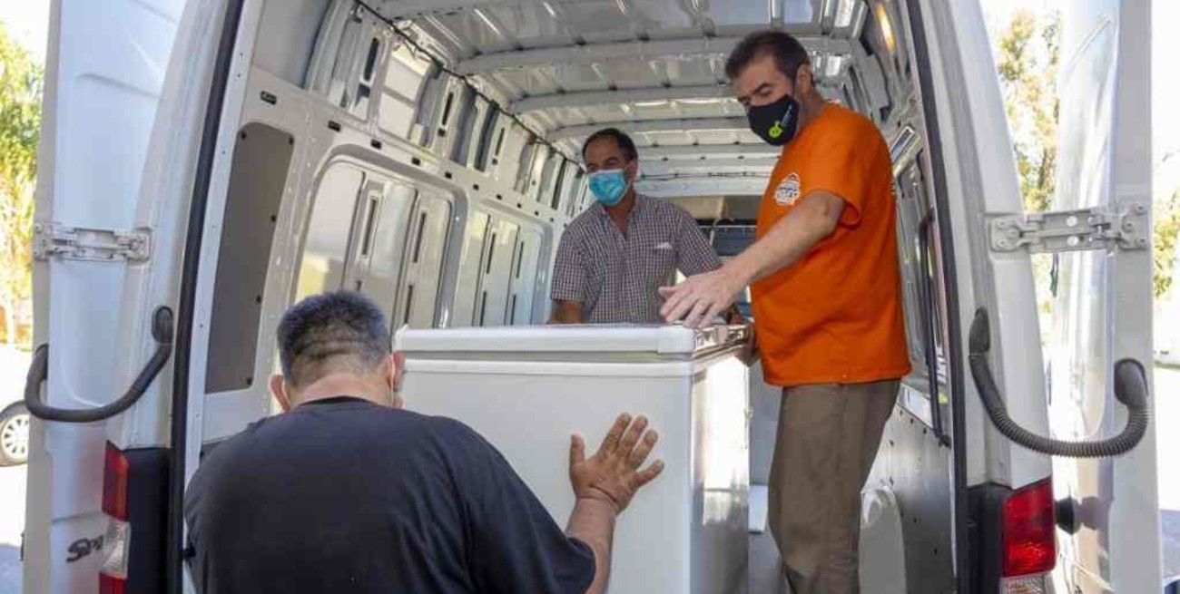 Distribuyen freezers en Entre Ríos para la campaña de vacunación contra el coronavirus