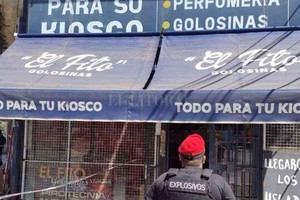 El Litoral En el lugar se secuestró material pirotécnico de alto impacto y personal municipal labró  multa por Inhabilitación vencida en Enero del 2019.