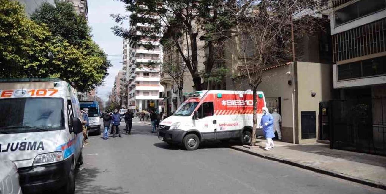 En un geriátrico de Rosario: 32 ancianos y una enfermera dieron positivo de Covid