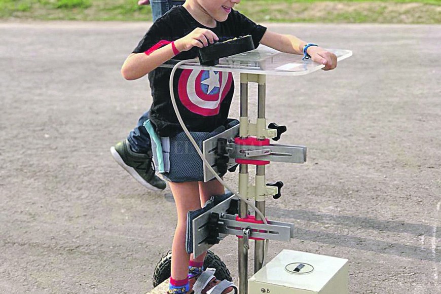 ELLITORAL_224400 |   Facundo Cabada descubrió con felicidad que podía  correr  por primera vez.