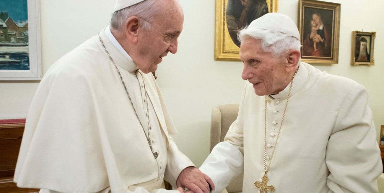 Francisco calificó a Benedicto XVI como "un revolucionario"