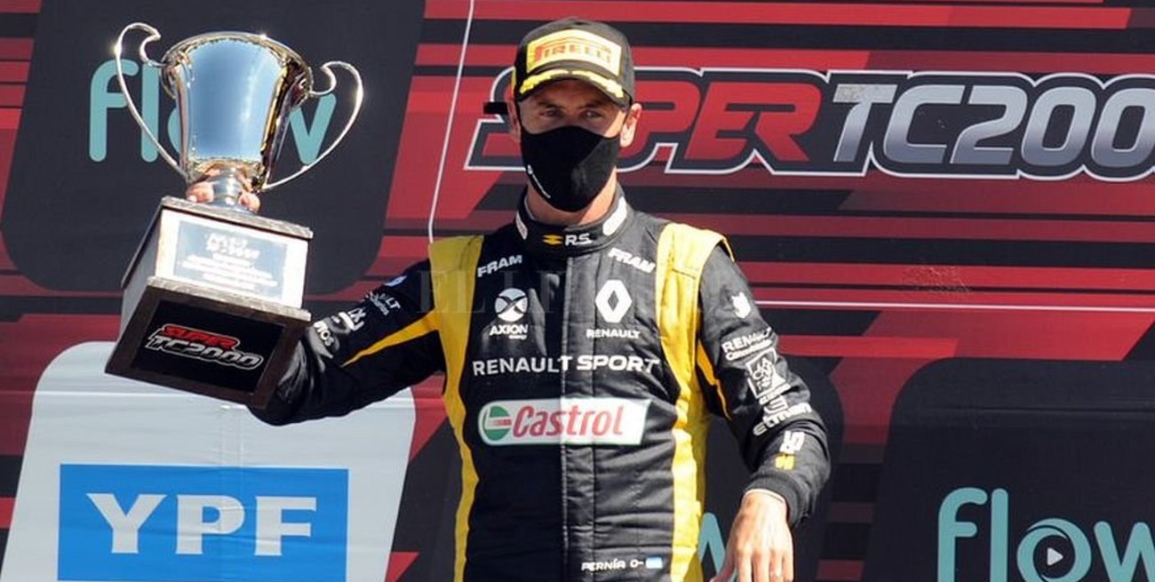Leonel Pernía ganó la carrera clasificatoria del Súper TC2000 en Río Cuarto