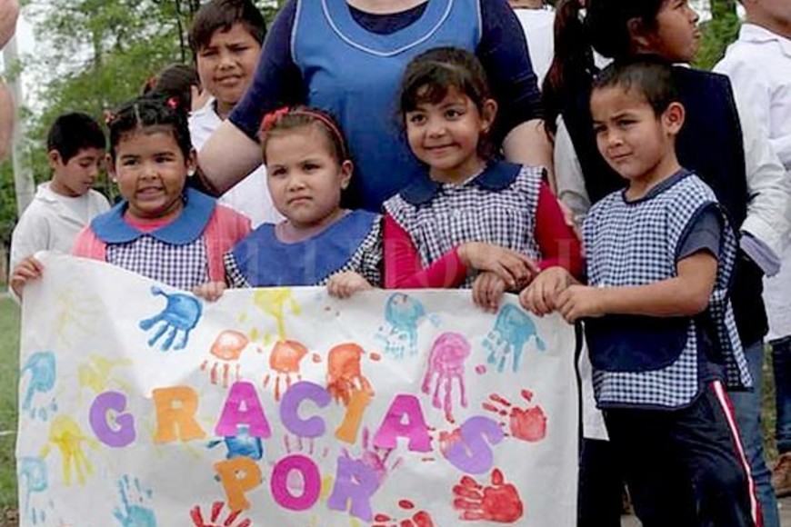 ELLITORAL_224687 |  Mauricio Garín PARA ELLOS. Los niños del nivel inicial, que son 11 en total, serán los beneficiados con el aire acondicionado que llevó de regalo El Litoral ya que será colocado en su sala.