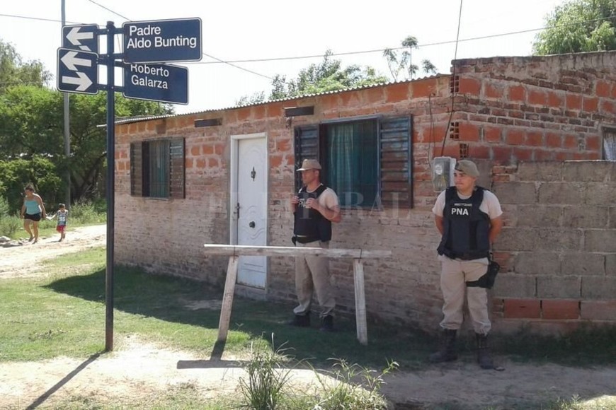 ELLITORAL_220691 |  Archivo Después del crimen agentes de Prefectura debieron custodiar la zona.