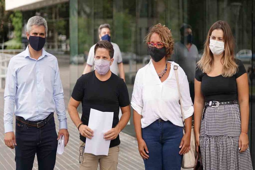 ELLITORAL_360705 |  Gentileza Hay fuertes sospechas de que con esta licitación se está intentando favorecer a una empresa determinada , argumentaron.