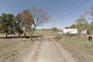 ELLITORAL_230652 |  Google Maps Intersección de las calles Chaperauge e Hipólito Irigoyen.
