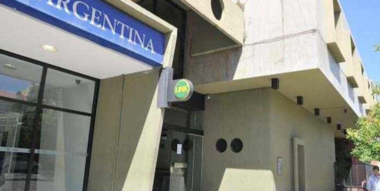 La Pampa: se le "escaparon" dos tiros de ametralladora a un custodio de Banco Nación