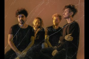 ELLITORAL_366072 |  Gentileza Julieta Maccarino Entre nosotros somos amigos y nos vemos fuera de lo que es el trabajo, la banda y tocar; nos la llevamos y nos vamos apoyando entre todos , afirma Barzán.