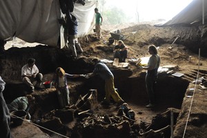 Archivo El Litoral El Equipo de Antropología Forense trabajando en una fosa común en la provincia de Tucumán.