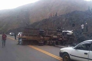 Al menos 19 muertos y 17 heridos dejó un grave accidente en Bolivia