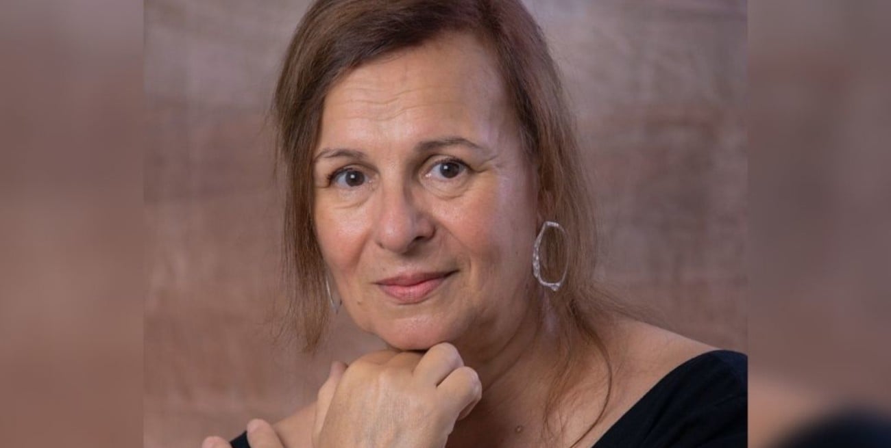 Mónica Muñoz, la poeta que interpreta a Venado Tuerto y es escuchada por el mundo