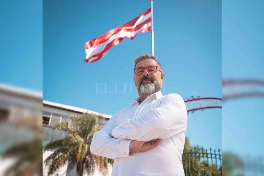 ELLITORAL_376455 |  Gentileza En el frente histórico del club. Su obsesión es recuperar esos años de esplendor de los ?70 y lograr el primer título en fútbol.