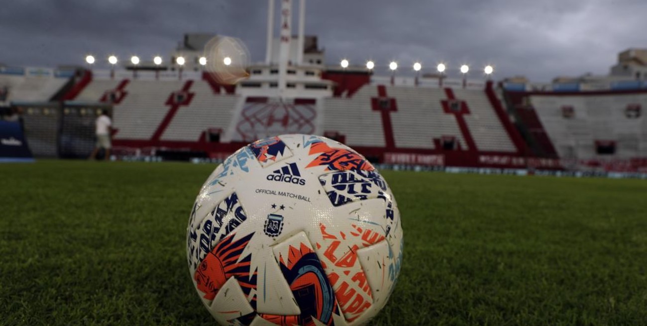 El ministro de Salud bonaerense pidió suspender el fútbol profesional