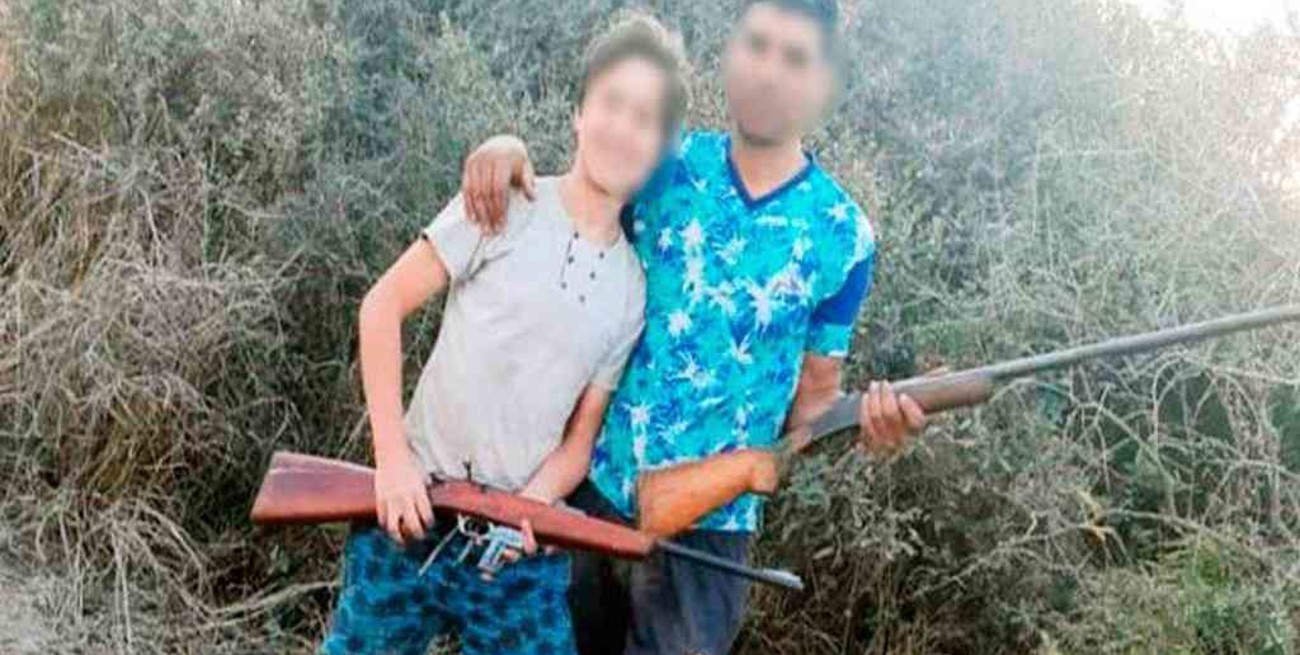 Mataron un aguará guazú, difundieron por redes sociales las fotos y fueron detenidos