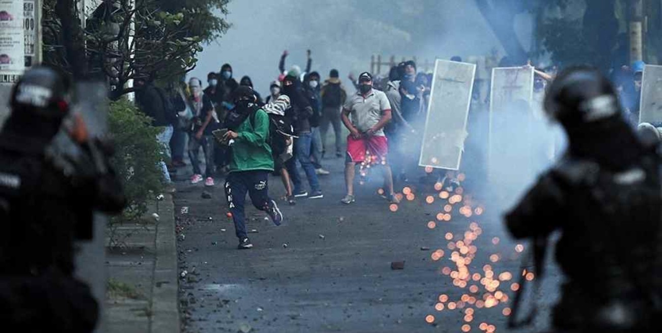 Colombia: las autoridades y los manifestantes dialogaron por primera vez, después de una semana de protestas 