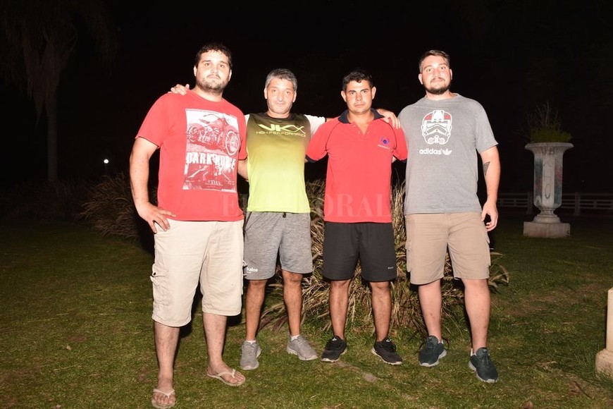 ELLITORAL_352956 |  Manuel Fabatía Parte del staff técnico del  cangrejo .