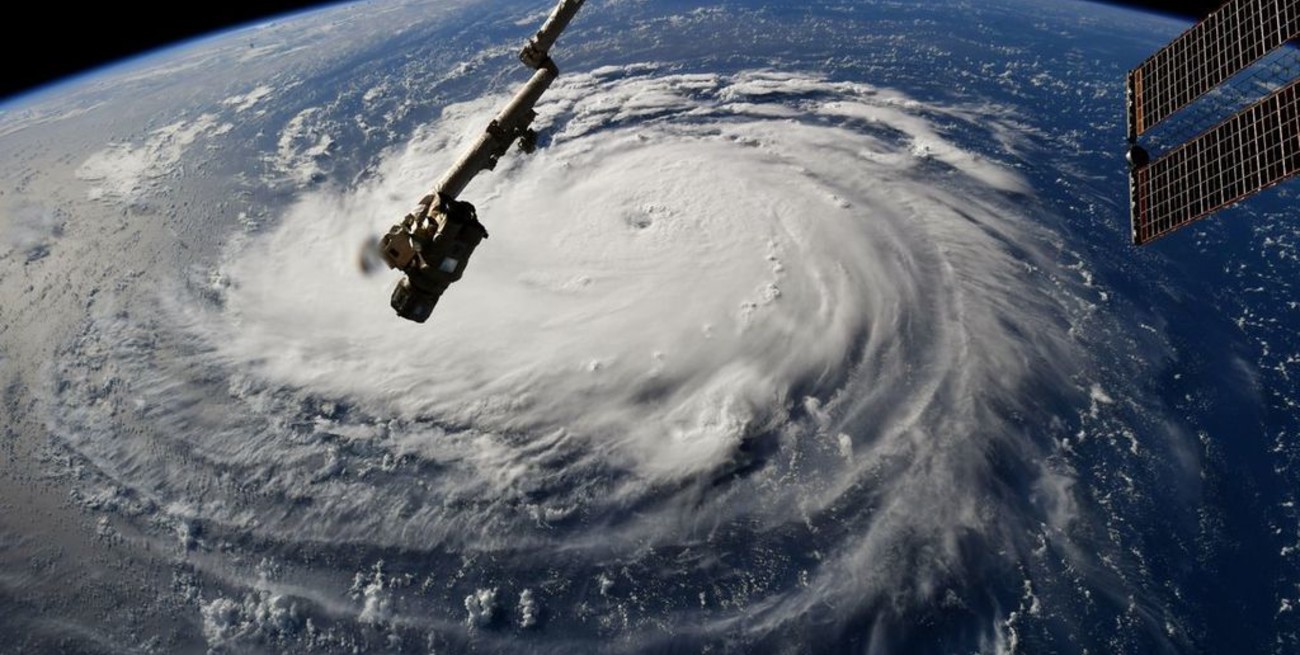 "Florence" se convirtió en huracán de alta categoría y amenaza a Estados Unidos