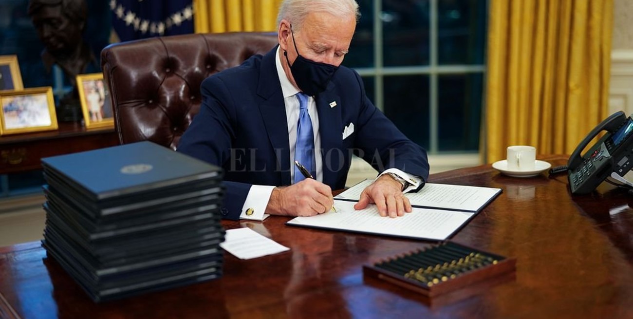 Joe Biden revocó la prohibición del ingreso de personas trans al ejército 