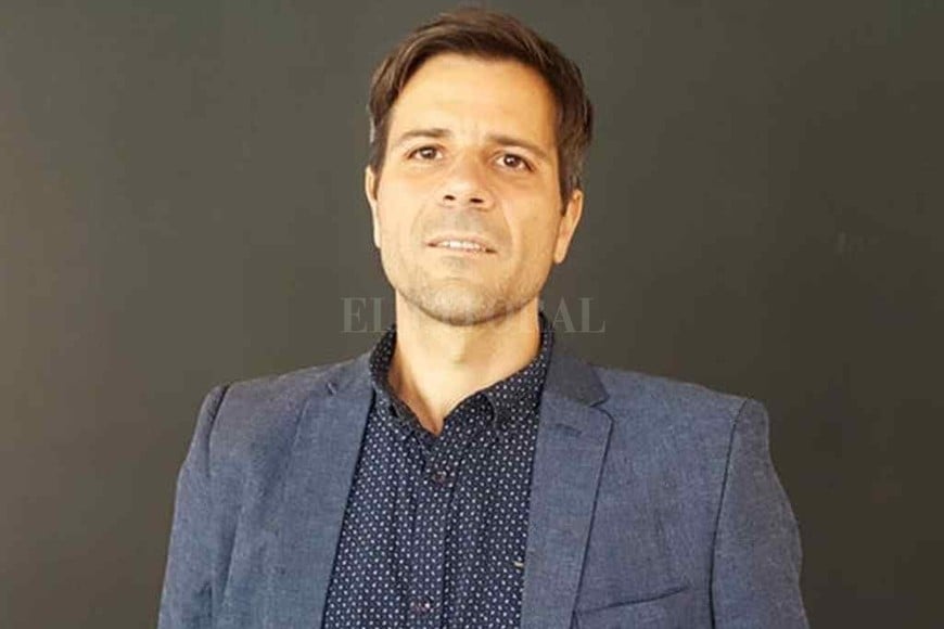 ELLITORAL_310445 |  Gentileza Carlos Spontón es el director del Observatorio de Tendencias Sociales y Empresariales de la Universidad Siglo 21. Brindó detalles del trastorno conocido como Síndrome de Burnout.