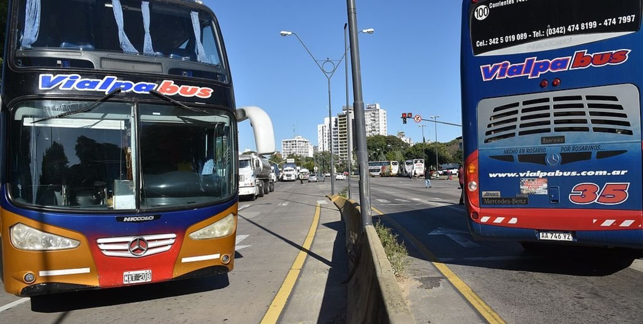 Este martes empresas de colectivos para turismo vuelven a cortar el tránsito