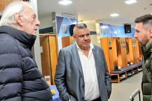 Archivo Messi y Menotti recién se vieron por primera vez el año pasado, en el predio de Ezeiza, con Tapia como testigo.