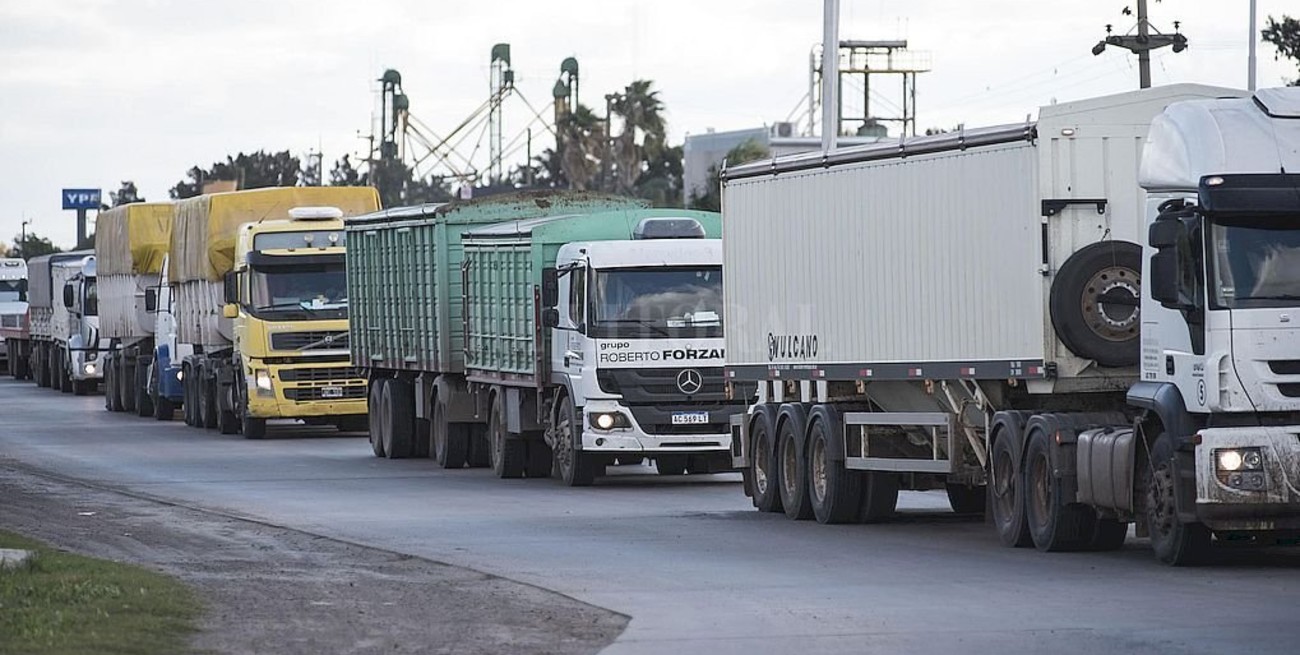Un millón de camiones en los  puertos del sur santafesino