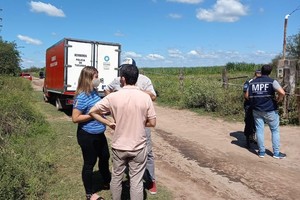 Gentileza Efectivos policiales trabajando en el lugar de los hechos.