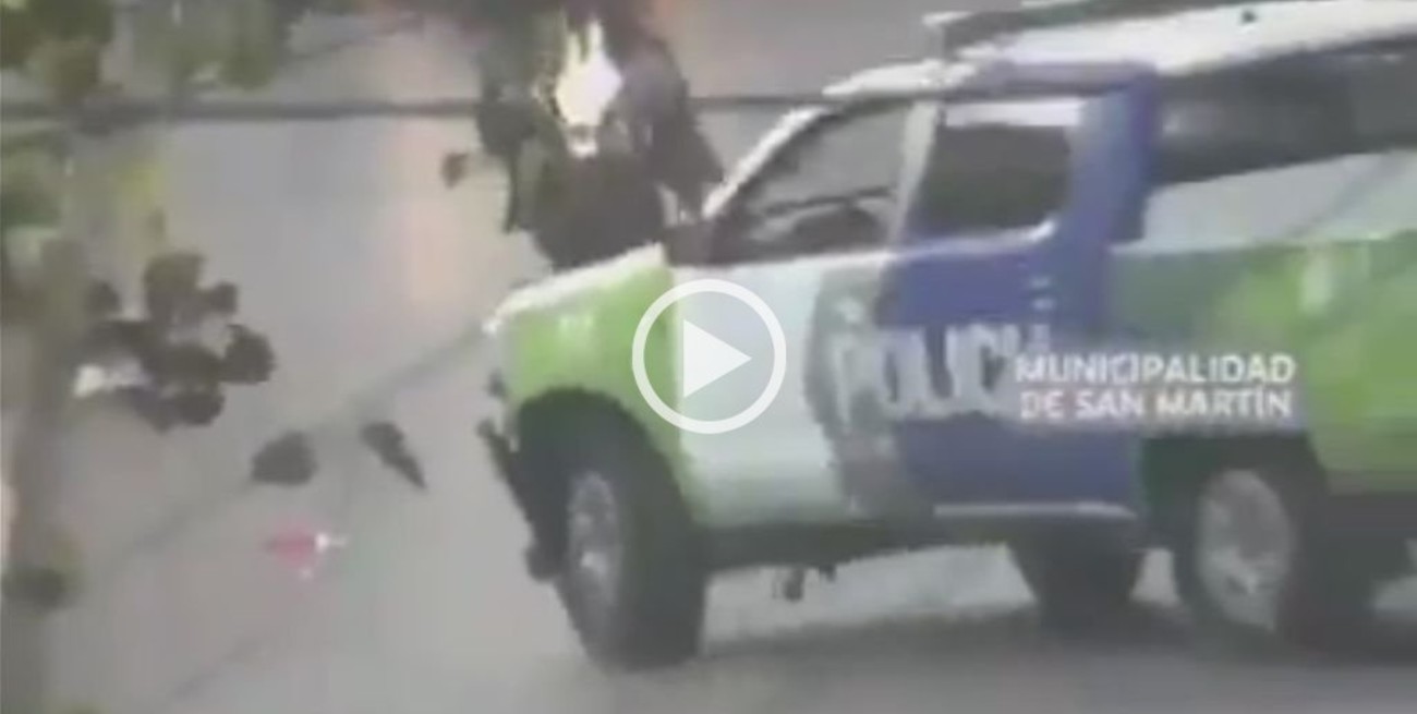 Video: Un ladrón muere tras chocar contra un móvil policial en una persecución