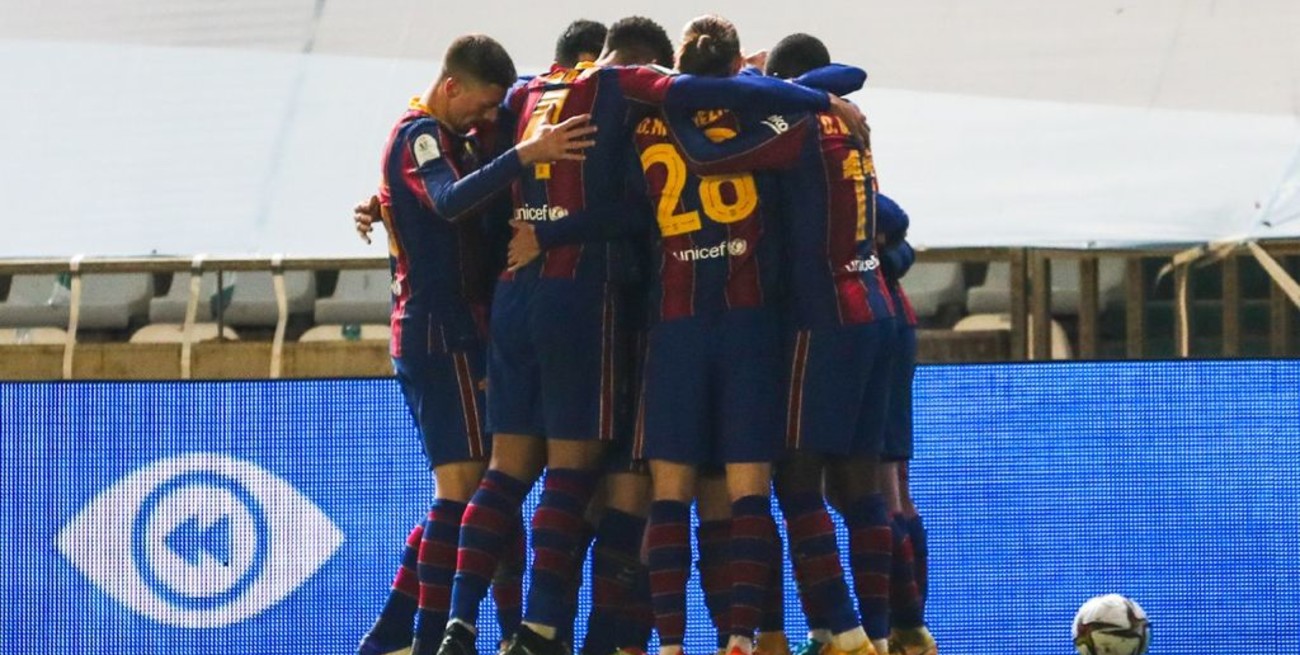Barcelona, sin Messi, clasificó por penales a la final de la Supercopa de España